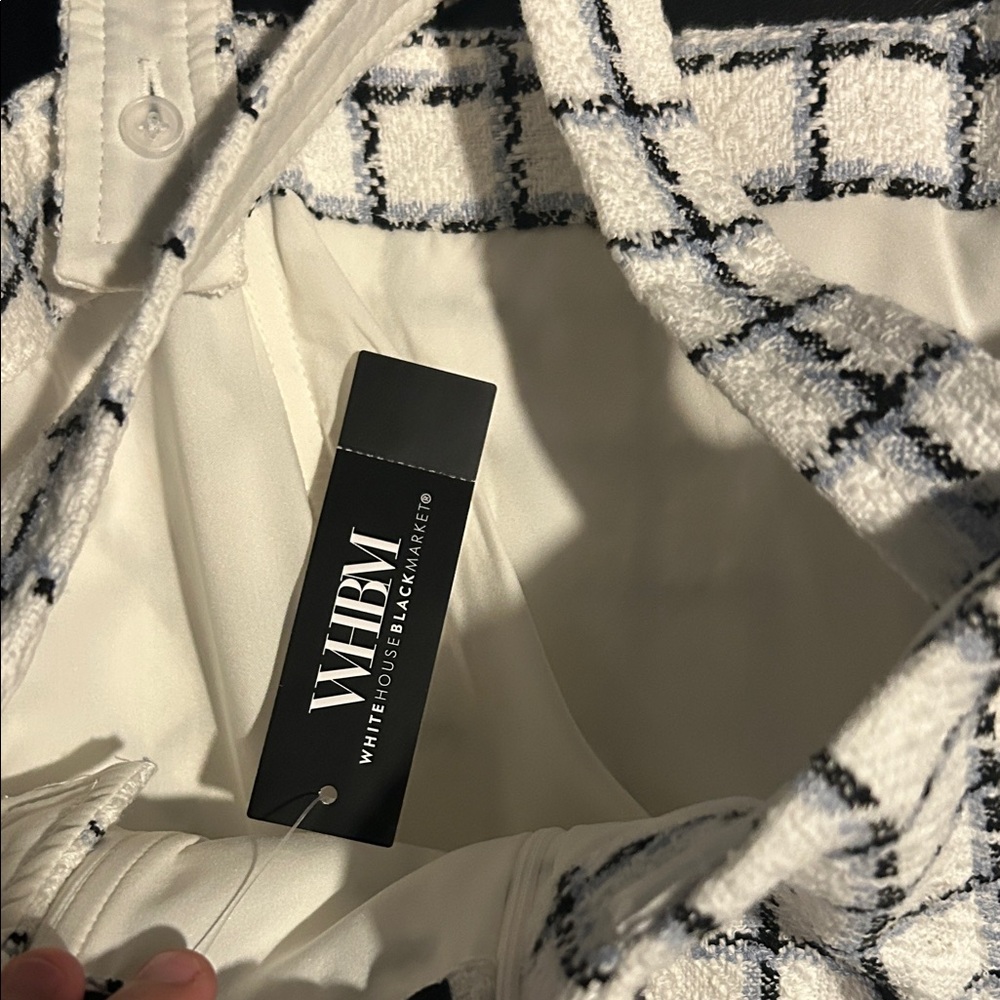 White House Black Market White and Navy Check Tweed Tank Top - Picture 5 of 6
